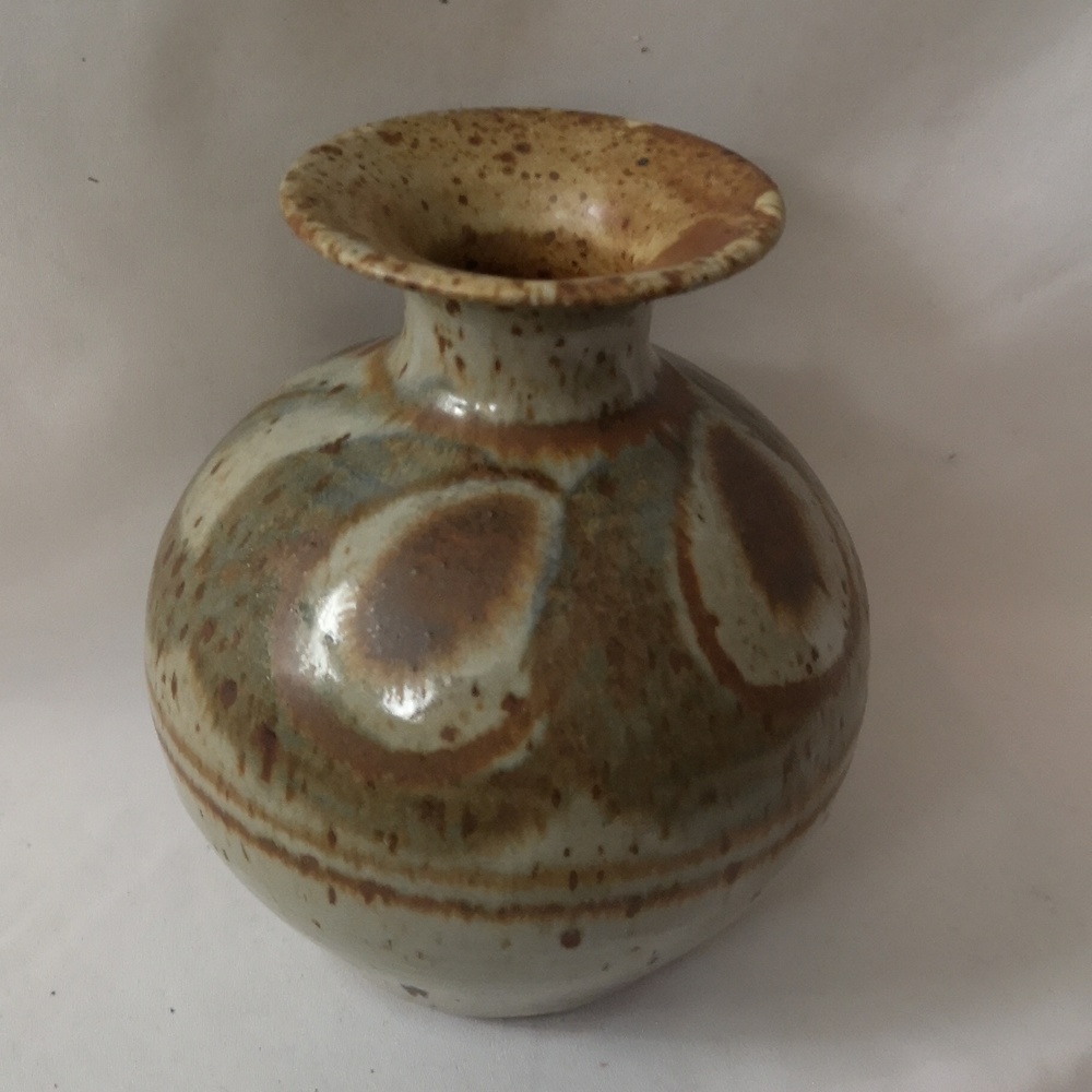 Beautiful Studio Art Pottery Squat Melon Shape Vase Earth Tone Pallet 5.75" Tall